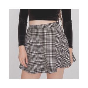 American Apparel | BNWOT black & white plaid houndstooth mini circle skirt 🤍🖤